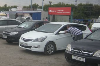 Авторынки Омска: берут машины, не требующие вложений