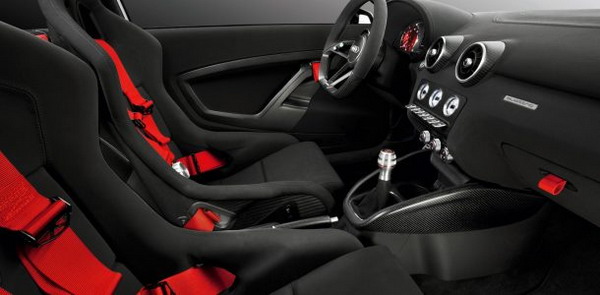  Интерьер и электронное оснащение Audi RS1